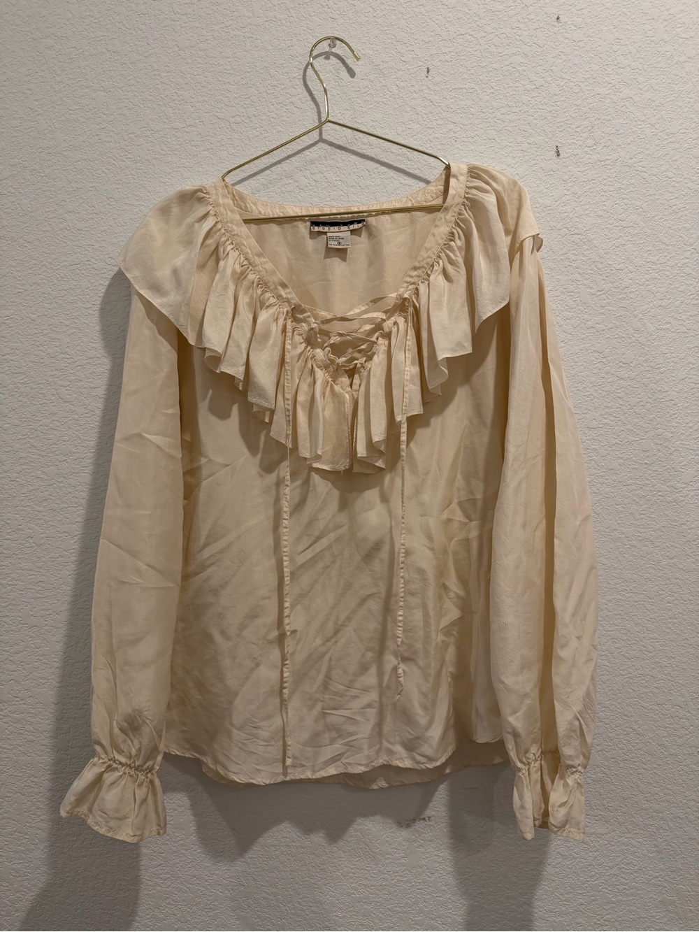 Vintage New York Studio 100% Silk Poet Blouse lace ruffle Beige